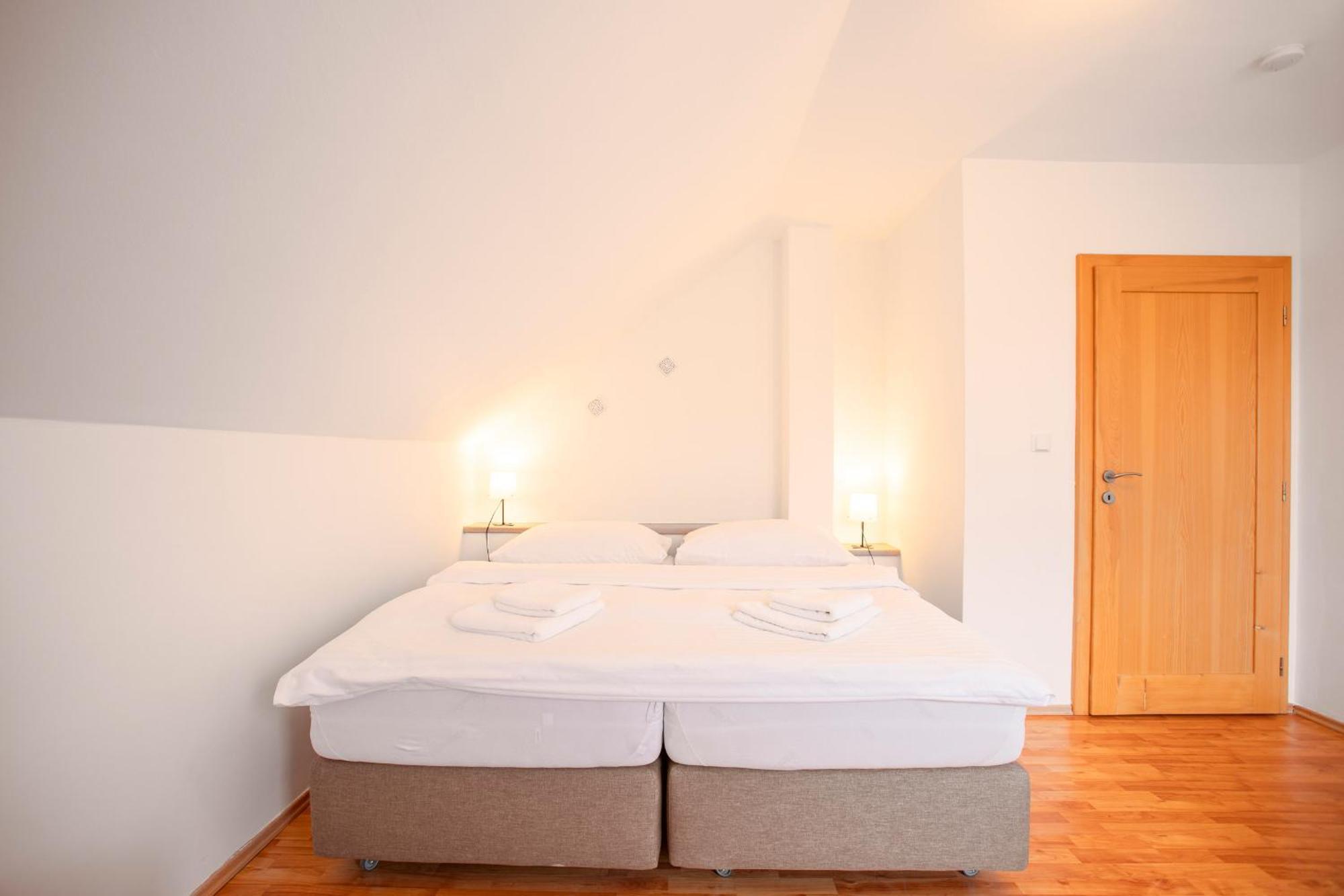 Amenity Apartmany بيرناي المظهر الخارجي الصورة