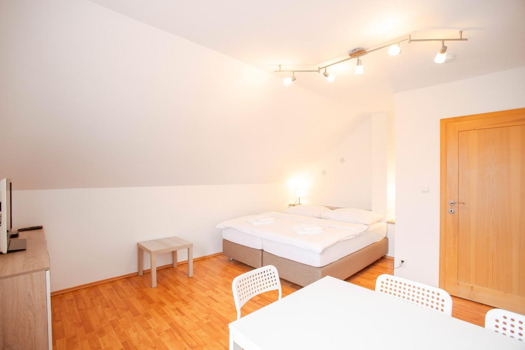 Amenity Apartmany بيرناي المظهر الخارجي الصورة