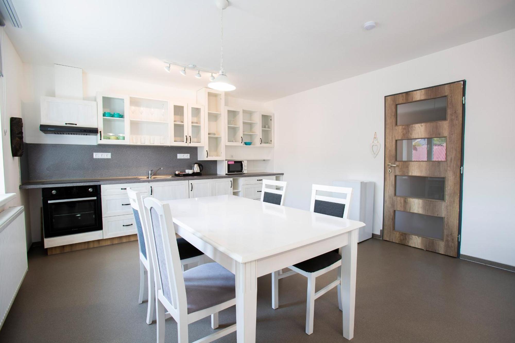 Amenity Apartmany بيرناي المظهر الخارجي الصورة